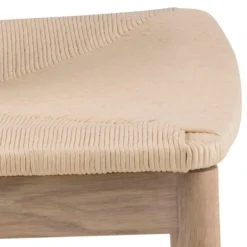 Janik Spisebordsstol med Armlæn – Off White Hvidpigmenteret Olieret Eg