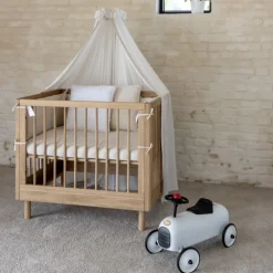 Kravlegård i eg Forrest Oak 95 × 75 cm – naturlig