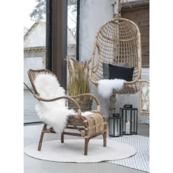 Menorca Tæppe - Rundt flettet tæppe i sand - lavet af 100% genanvendt plastik Ø120 cm