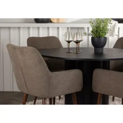 Olivia Rundt Spisebordssæt med Tomorrow Stole