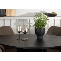 Olivia Rundt Spisebordssæt med Tomorrow Stole