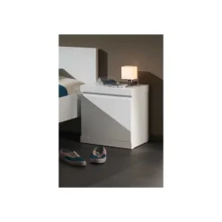 Sengebord Lara – hvid lakeret MDF med soft-close