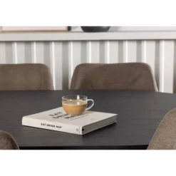 Spisebordssæt Bootcut med stole fra Tomorrow