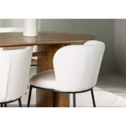 Spisebordssæt Isolde med stolene Edina