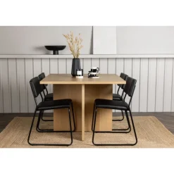 Spisebordssæt Leo med Spisebordsstolene Kenth - Sort og Natur