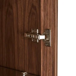 Tokyo Højt Vitrineskab i Valnød med LED-lys - 190cm høj