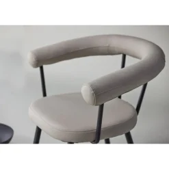 Vasterås x Josefin Lustig Spisebordsstol - Sort og Off White